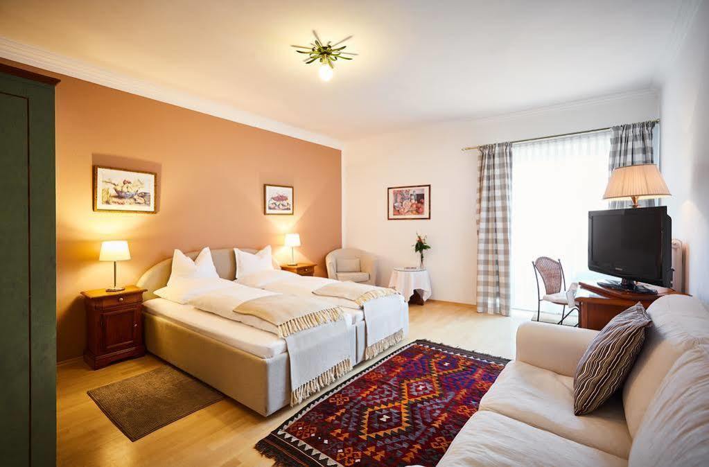 Boutique Hotel Aichinger Nussdorf am Attersee Exterior photo